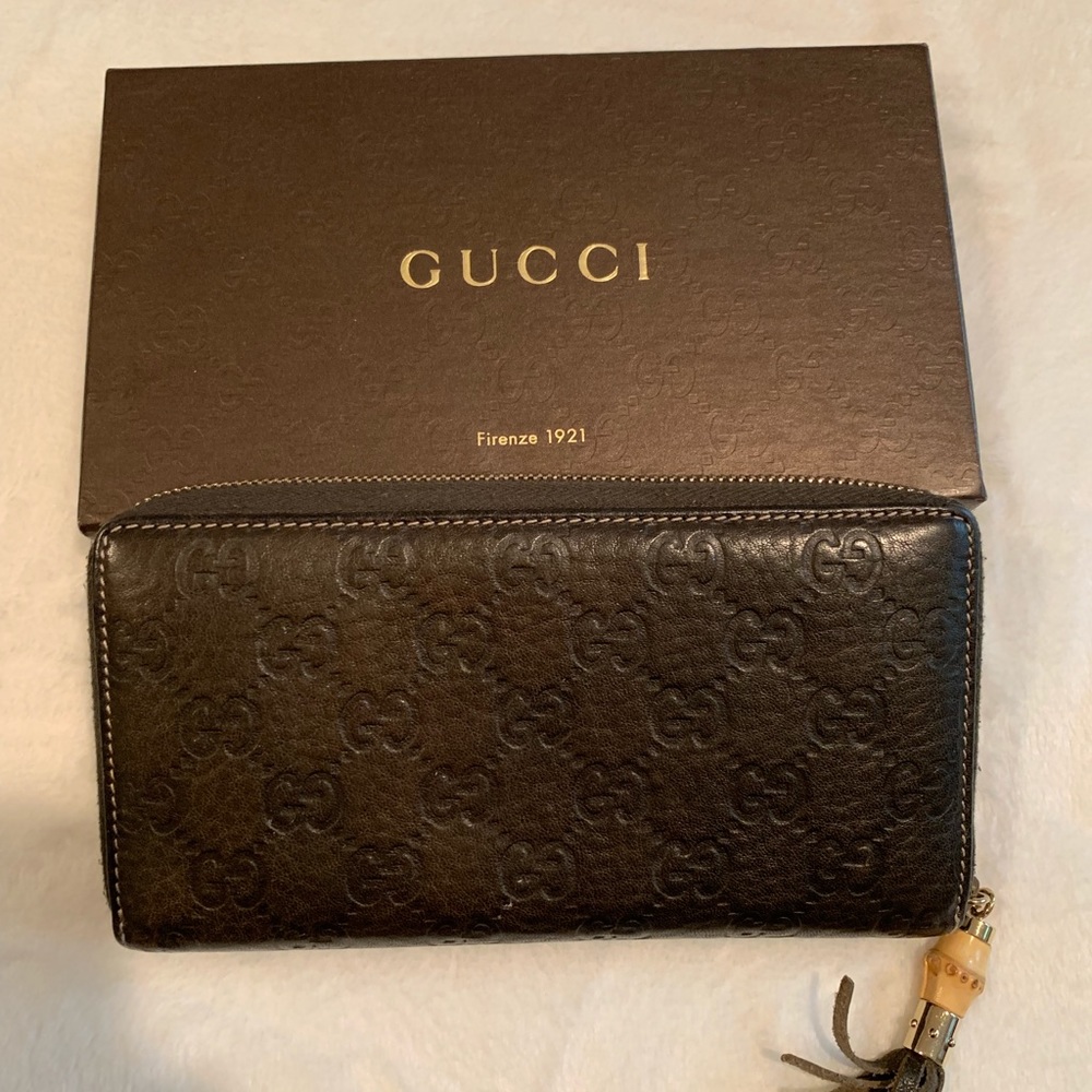 🚫SOLD🚫 Barely used Gucci Bamboo Tassel Wallet